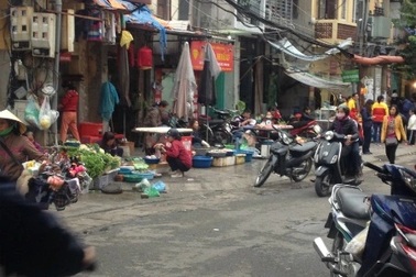 Hà Nội xóa toàn bộ chợ tạm, chợ cóc trong năm 2025