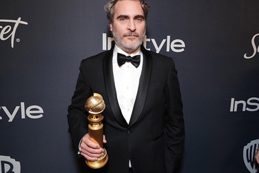 Tài tử mặc duy nhất một bộ tuxedo đi dự sự kiện sẽ giúp... “giải cứu thế giới”?