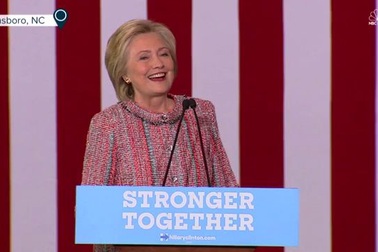 Bà Clinton trở lại đường đua sau thời gian dưỡng bệnh