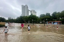 Hà Nội gấp rút xử lý “rốn ngập" trên đường Võ Chí Công