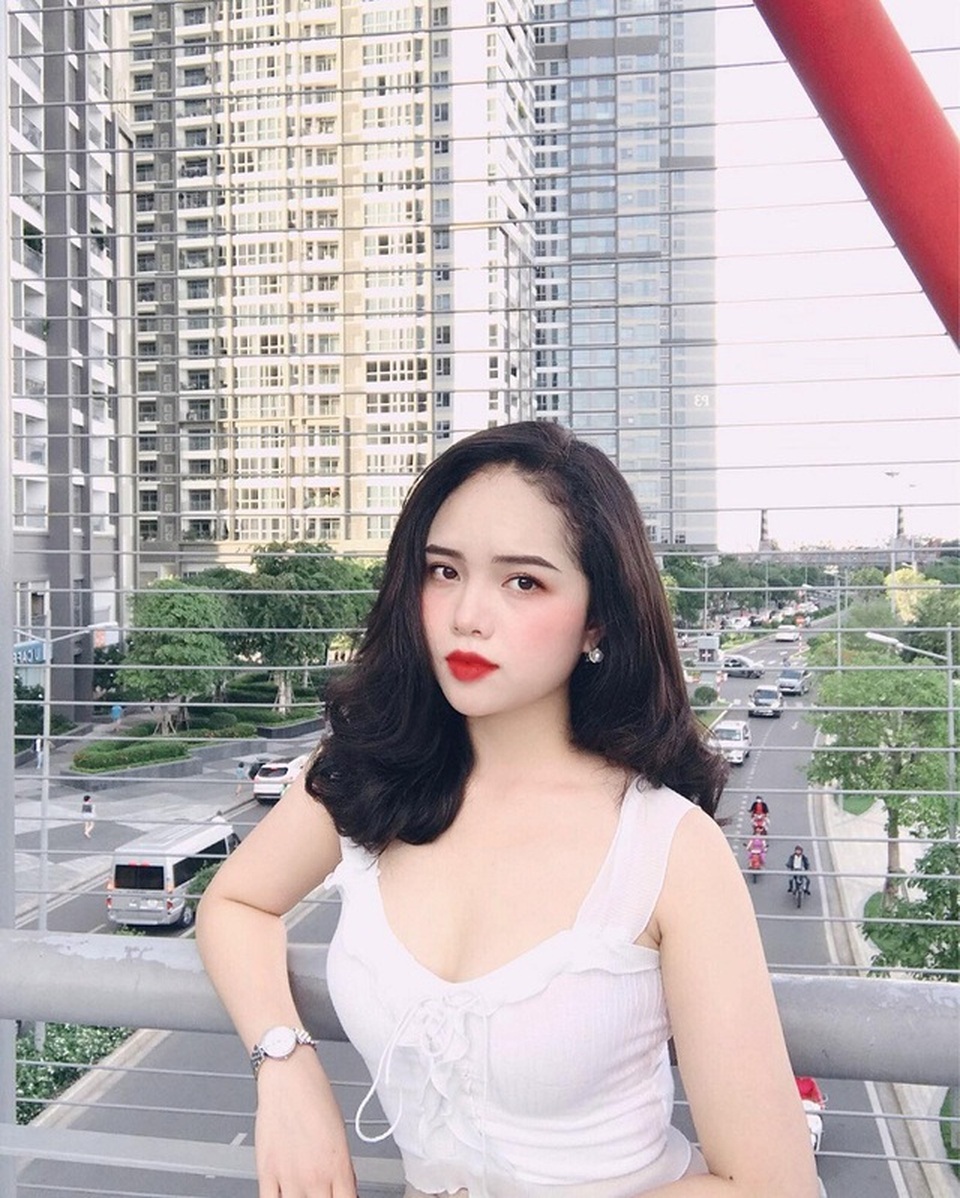 Những hot girl xinh đẹp có cái tên độc lạ - 9