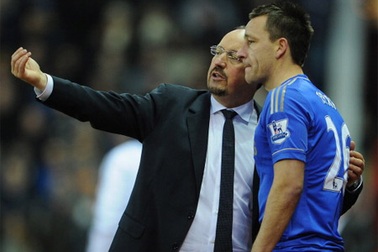 Benitez, Terry và Chelsea: Một mớ hỗn độn