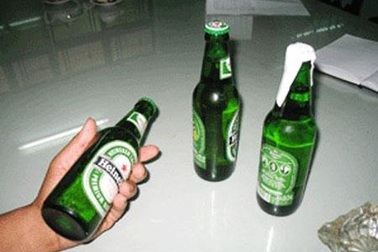 Phát hiện đường dây sản xuất bia Heineken giả quy mô lớn