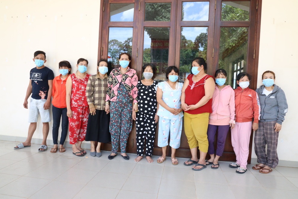 Mùa dịch, hàng chục con bạc vẫn tụ tập, quần nhau trong phòng kín - 1 Mùa dịch, hàng chục con bạc vẫn tụ tập, quần nhau trong phòng kín - 1