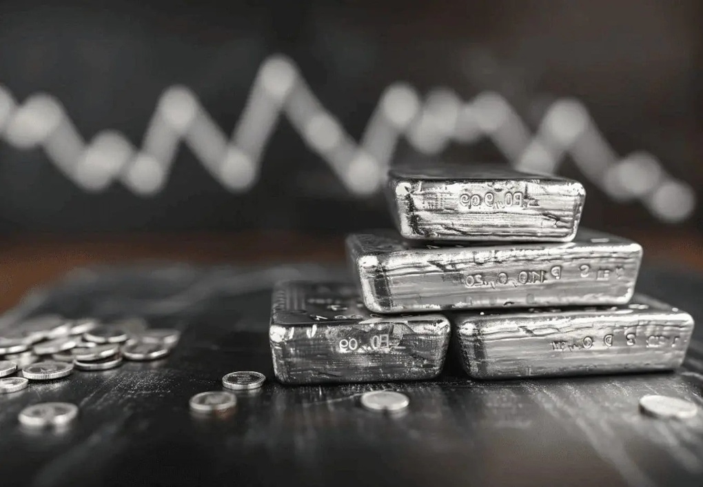 Giá bạc giảm dưới 59 USD/ounce, thị trường đặt câu hỏi ai quyết định giá - 2 Giá bạc giảm dưới 59 USD/ounce, thị trường đặt câu hỏi ai quyết định giá - 2