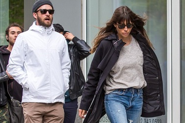 Justin Timberlake bị vợ giận dỗi giữa phố