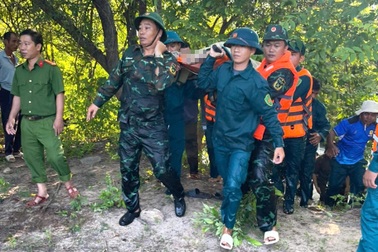 Nước lũ cuốn trôi 2 người đi cắm trại tại Lâm Đồng, một nạn nhân tử vong