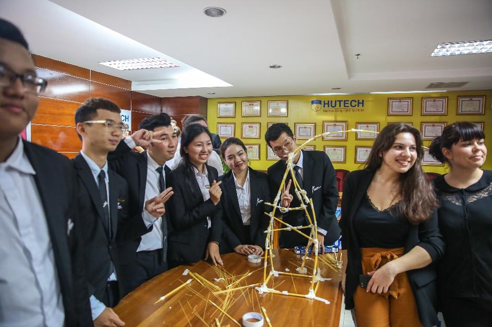 Sở hữu bằng Cử nhân Quản trị kinh doanh ĐH Lincoln (Hoa Kỳ) qua hình thức du học tại chỗ - 3 Sở hữu bằng Cử nhân Quản trị kinh doanh ĐH Lincoln (Hoa Kỳ) qua hình thức du học tại chỗ - 3