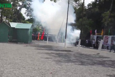 Cảnh sát cơ động khống chế 5 tên cướp taxi hung tợn