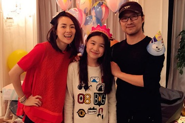 Chương Tử Di tổ chức sinh nhật cho con gái riêng của chồng