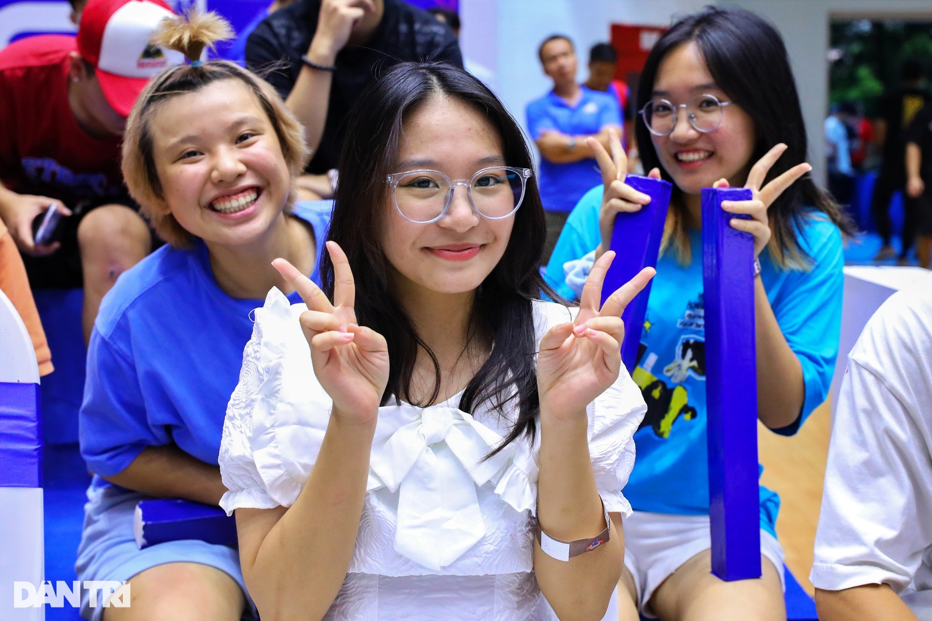Dàn hoạt náo viên nóng bỏng bùng nổ trong trận đấu cuối VBA 2022 - 3 Dàn hoạt náo viên nóng bỏng bùng nổ trong trận đấu cuối VBA 2022 - 3