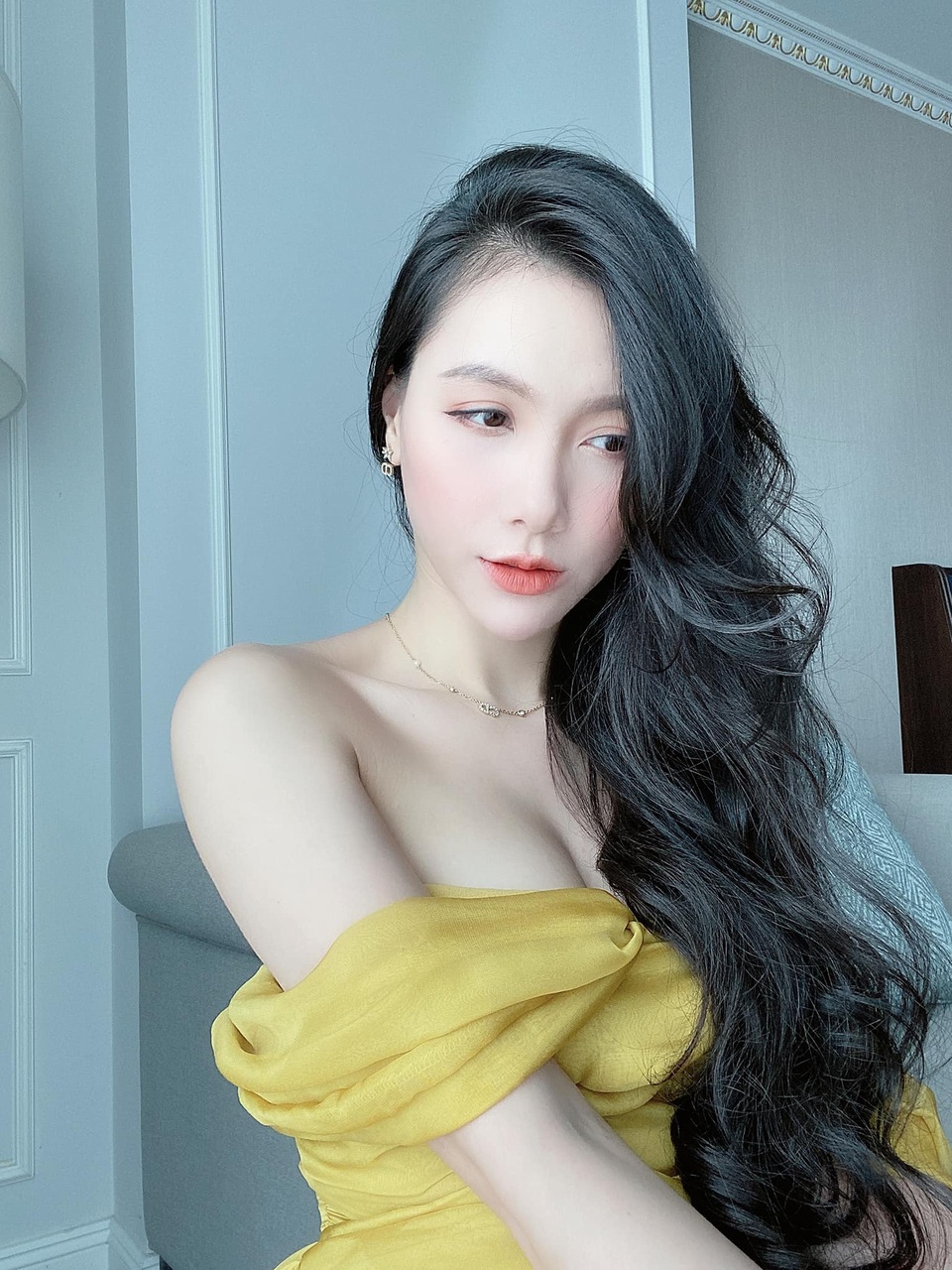 MC Minh Hà hiếm hoi diện bikini khoe vóc dáng gợi cảm - 6