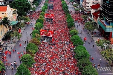 Tiger Beer trực tiếp 9 trận cầu nảy lửa tại phố đi bộ Nguyễn Huệ