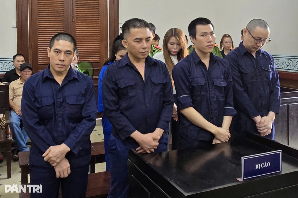 Môi giới mại dâm tại TPHCM, cựu tiếp viên hàng không cùng nhân tình lĩnh án - 2 Môi giới mại dâm tại TPHCM, cựu tiếp viên hàng không cùng nhân tình lĩnh án - 2