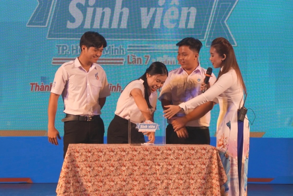 6 thủ lĩnh sinh viên ở TPHCM tranh tài - 2 6 thủ lĩnh sinh viên ở TPHCM tranh tài - 2