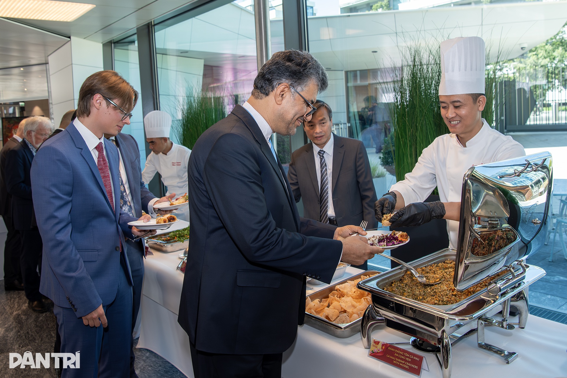 Phái đoàn Việt Nam tại Geneva trang trọng tổ chức kỷ niệm 80 năm Quốc khánh - 12