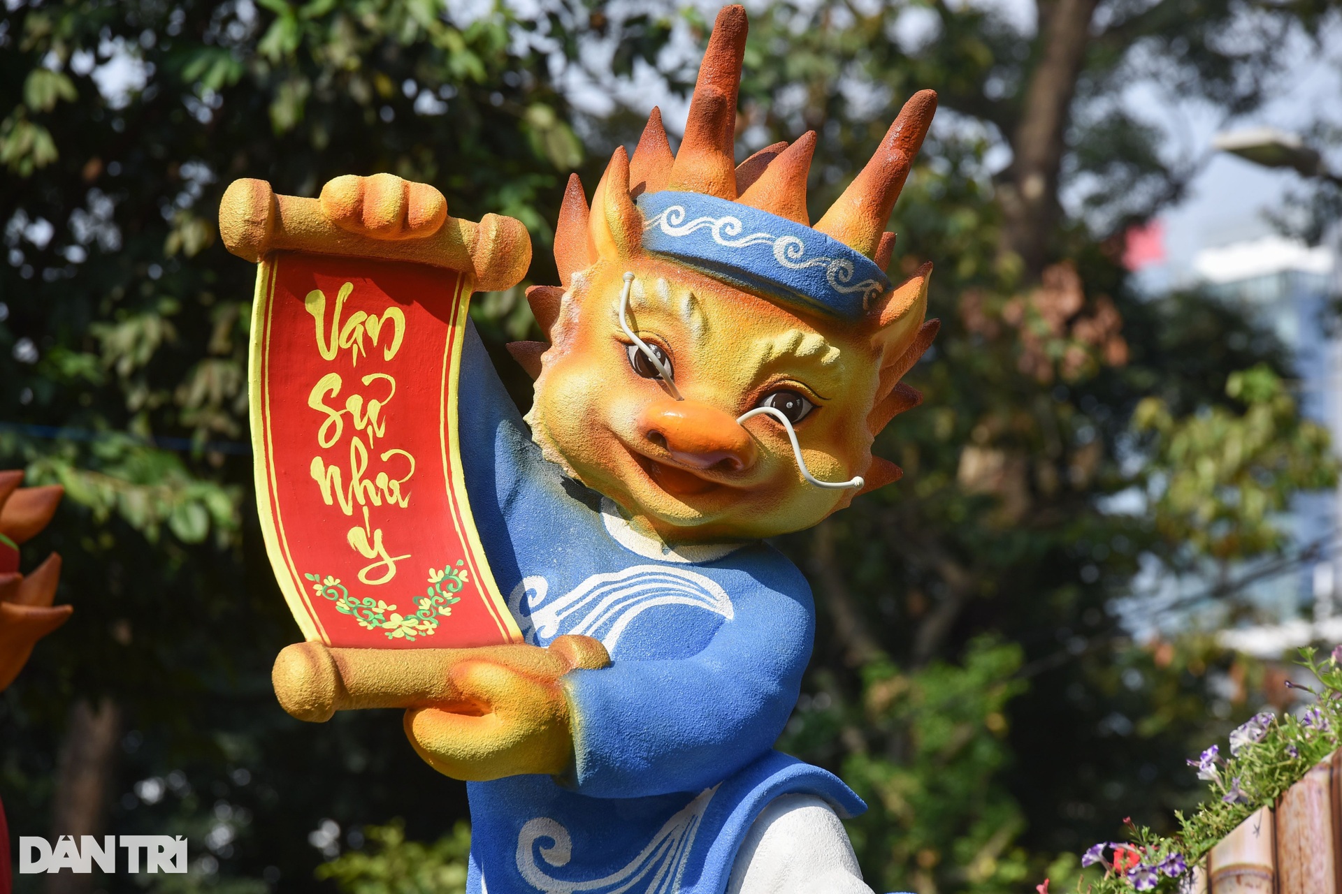 Hội hoa xuân TPHCM nhộn nhịp trong ngày đầu mở cửa - 4 Hội hoa xuân TPHCM nhộn nhịp trong ngày đầu mở cửa - 4