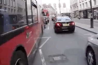 Ngày đầu tuần ra đường với những câu chuyện vui