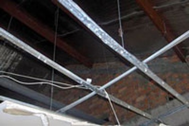 Chung cư vừa sử dụng đã sập trần