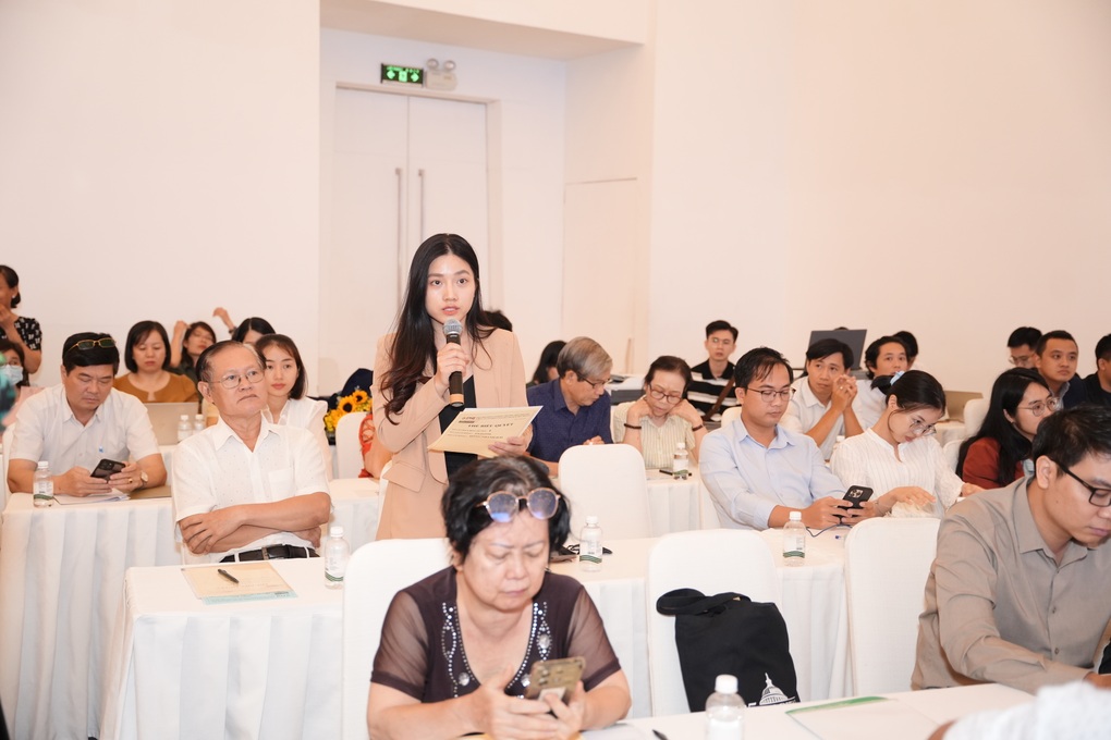Hoàn thành kế hoạch năm 2023, PNJ đặt mục tiêu tăng trưởng doanh thu 12% năm 2024 - 4 Hoàn thành kế hoạch năm 2023, PNJ đặt mục tiêu tăng trưởng doanh thu 12% năm 2024 - 4