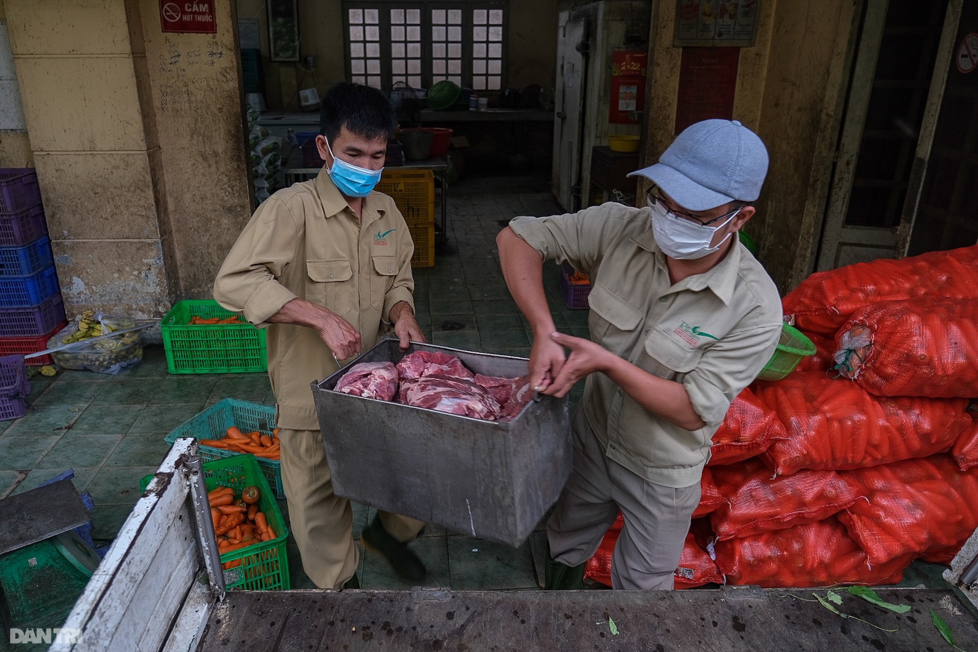 Người cha nuôi của chúa sơn lâm ở Thảo Cầm Viên Sài Gòn - 6 Người cha nuôi của chúa sơn lâm ở Thảo Cầm Viên Sài Gòn - 6