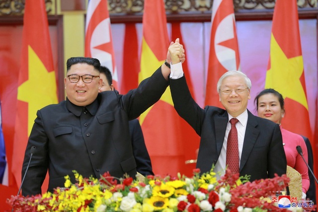 Năm “ngoại giao” khởi sắc của nhà lãnh đạo Kim Jong-un - 4 Năm “ngoại giao” khởi sắc của nhà lãnh đạo Kim Jong-un - 4