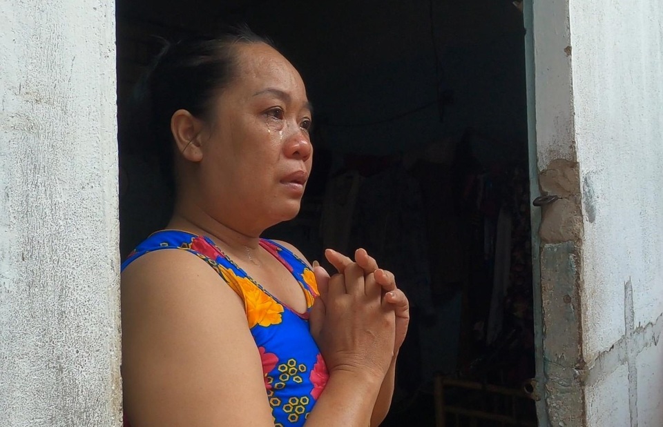 Người ở trọ bật khóc khi chủ nhà thông báo miễn 100% tiền phòng 2 tháng - 3 Người ở trọ bật khóc khi chủ nhà thông báo miễn 100% tiền phòng 2 tháng - 3