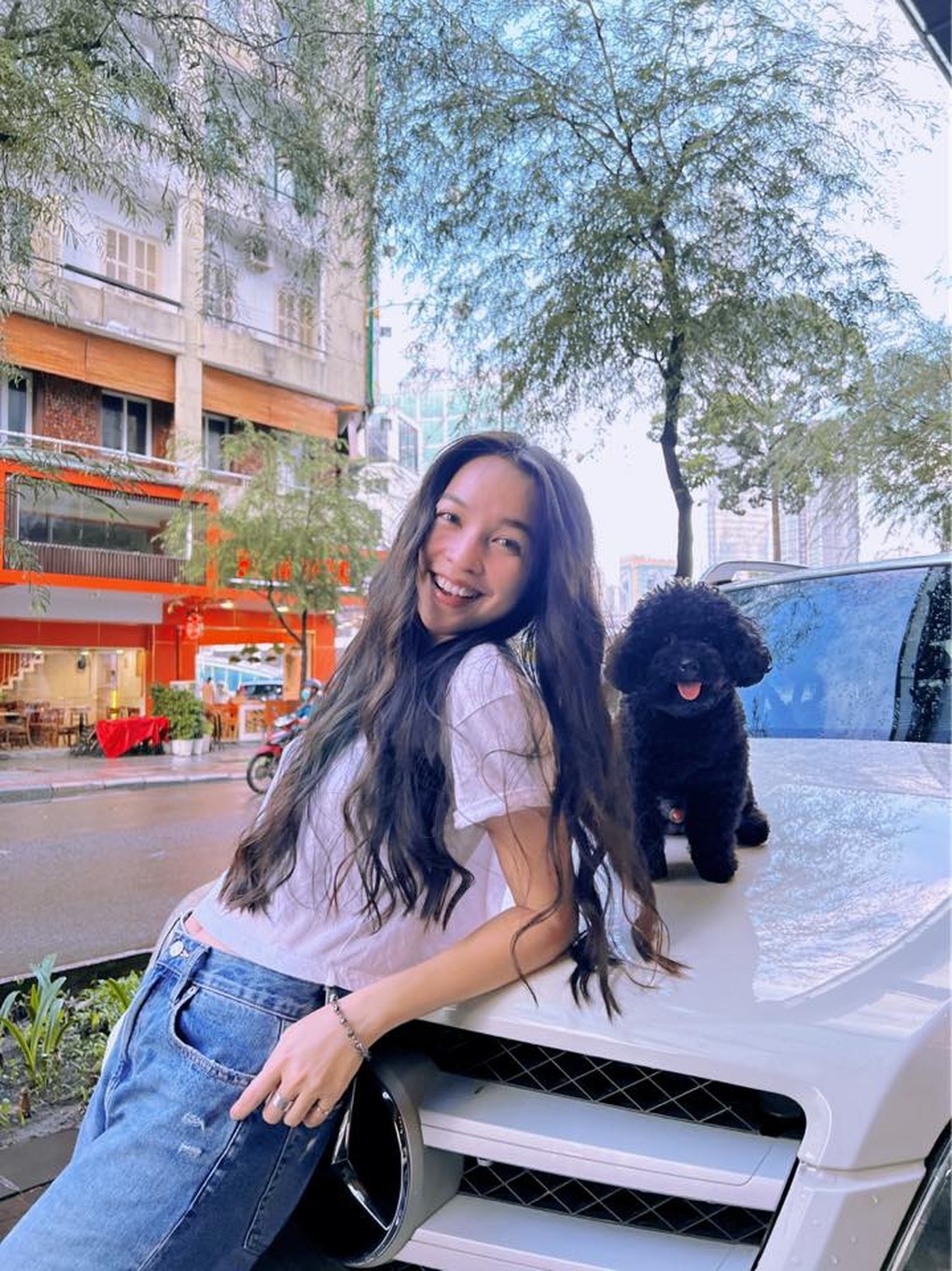 Hiền Thục chuộng khoe eo, diện đồ như gái đôi mươi ở tuổi 41 - 5 Hiền Thục chuộng khoe eo, diện đồ như gái đôi mươi ở tuổi 41 - 5