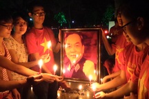 “Cả dân tộc đang xích lại gần nhau, bên Đại tướng”