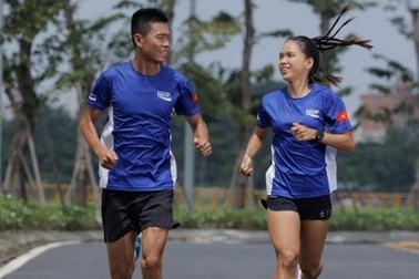 Hứa Thuận Long và Hoàng Thị Ngọc Hoa sẵn sàng bứt phá chinh phục Tokyo Marathon 2025