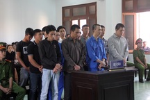 Hỗn chiến chém chết người, nhóm thanh niên lĩnh án