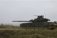 Xe tăng T-90 của Nga phô diễn khả năng tác chiến
