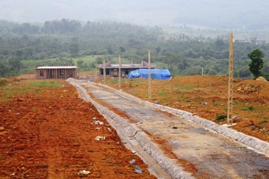 Dang dở khu tái định cư, dân vạn chài "dài cổ" chờ lên bờ