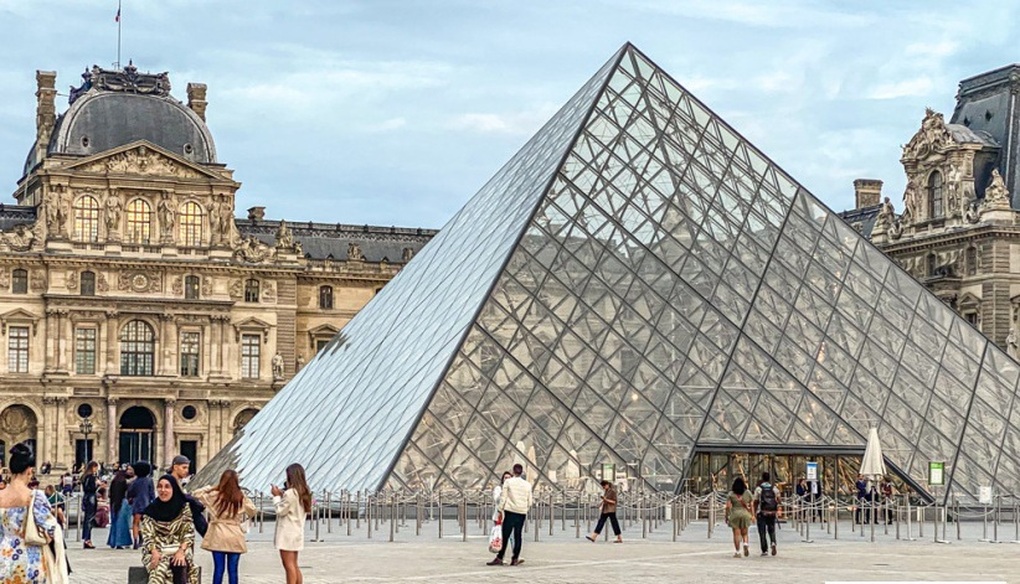 Pháp bắt nghi phạm lên kế hoạch tấn công bảo tàng Louvre - 1