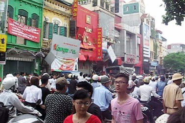 Khối thuốc nổ thứ 2 được tháo ngòi thế nào?