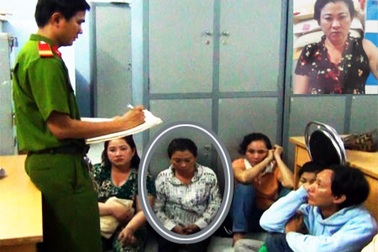 "Vén màn" sự thật về nữ quái “ăn hàng” trong bệnh viện