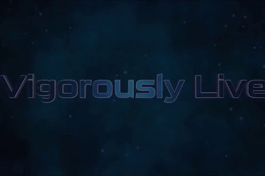 Cô gái du lịch khắp nơi để chụp hình khỏa thân