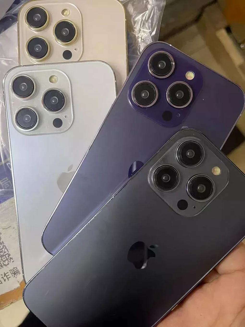 iPhone 14 tiếp tục lộ diện trước ngày ra mắt - 1 iPhone 14 tiếp tục lộ diện trước ngày ra mắt - 1