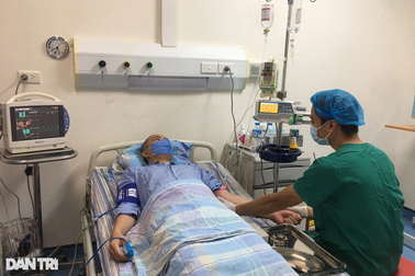 Mắc bệnh hiểm nghèo, chàng trai trẻ cầu xin bố mẹ tha tội bất hiếu