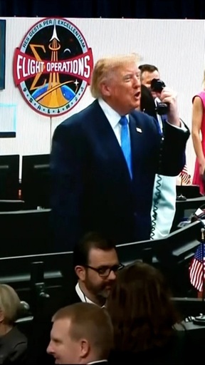 Tổng thống Trump nói gì khi lần đầu gọi điện tới Trạm Vũ trụ Quốc tế?