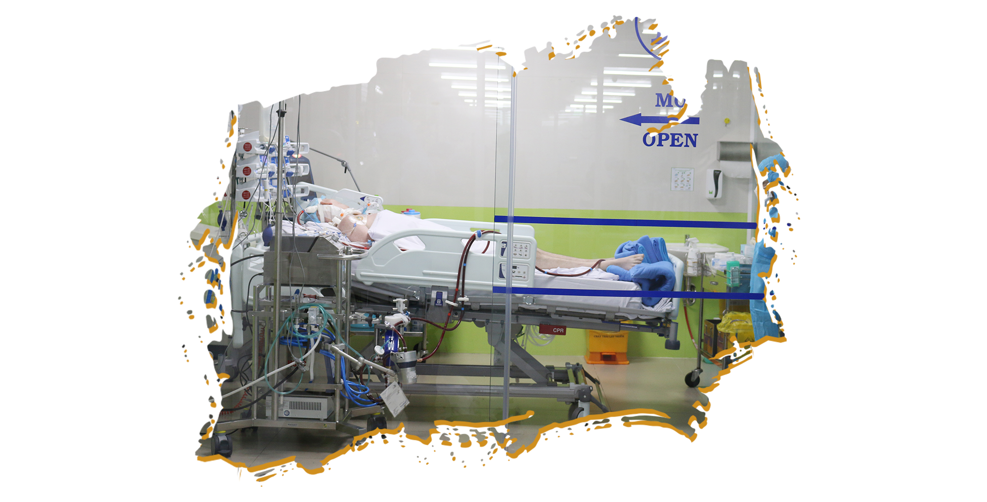 Chuyện chưa kể về hơn 3 tháng đấu trí giành sự sống cho phi công người Anh - 3 Chuyện chưa kể về hơn 3 tháng đấu trí giành sự sống cho phi công người Anh - 3