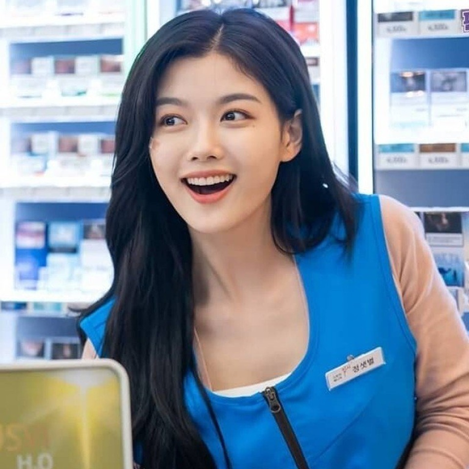 “Em gái quốc dân” Kim Yoo Jung “lột xác” ngoạn mục ở tuổi 21 - 5 “Em gái quốc dân” Kim Yoo Jung “lột xác” ngoạn mục ở tuổi 21 - 5