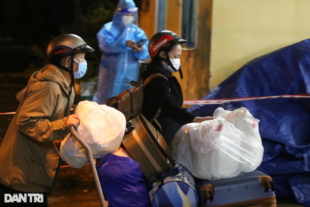 Chuyến tàu nghĩa tình đưa gần 500 người dân Quảng Trị hồi hương - 2 Chuyến tàu nghĩa tình đưa gần 500 người dân Quảng Trị hồi hương - 2