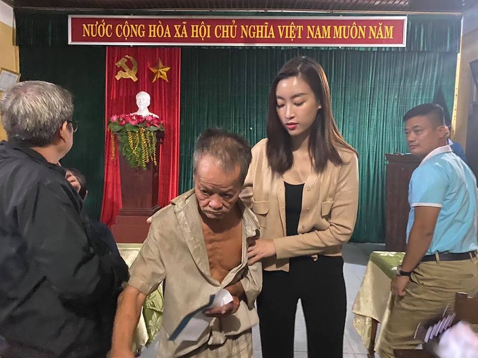 Khắc Việt, Dương Khắc Linh hạnh phúc khoe cặp song sinh vừa chào đời - 11 Khắc Việt, Dương Khắc Linh hạnh phúc khoe cặp song sinh vừa chào đời - 11
