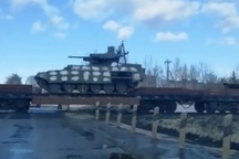 Thiết giáp "Kẻ hủy diệt" của Nga hướng về phía biên giới Ukraine