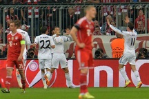 “Hủy diệt” Bayern Munich, Real Madrid oai hùng tiến vào chung kết