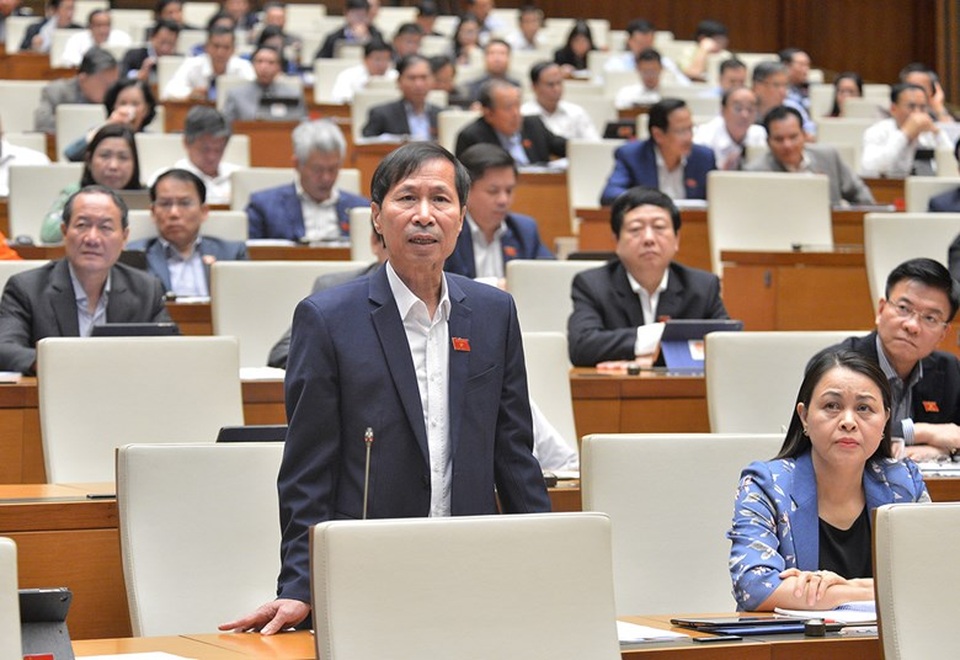 Sự cố sách giáo khoa: “Tôi nói không phải để bênh Bộ Giáo dục và Đào tạo” - 2 Sự cố sách giáo khoa: “Tôi nói không phải để bênh Bộ Giáo dục và Đào tạo” - 2