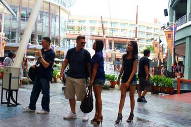 Rộ dịch vụ thuê vợ tại Thái Lan