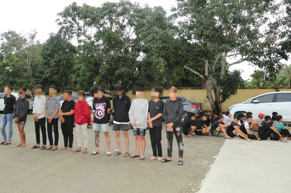 Công an kịp ngăn chặn 47 thanh, thiếu niên chuẩn bị đua xe trái phép