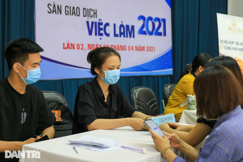 Kỹ sư công nghệ được tuyển dụng với mức lương 25 triệu đồng/tháng - 1 Kỹ sư công nghệ được tuyển dụng với mức lương 25 triệu đồng/tháng - 1